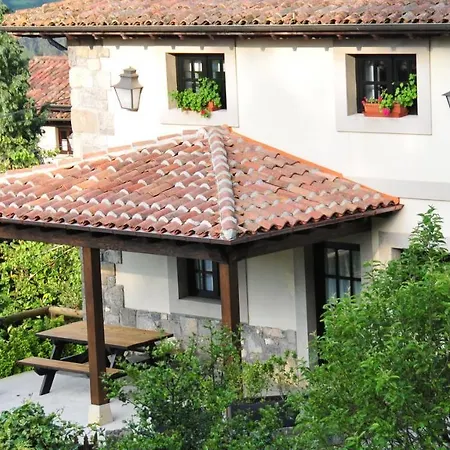 El Llugaron بيت للعطل