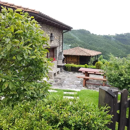 펜션 El Llugaron *