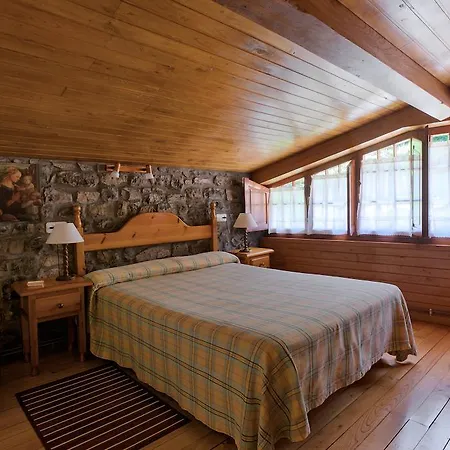 بيت للعطل El Llugaron