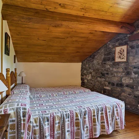 El Llugaron بيت للعطل